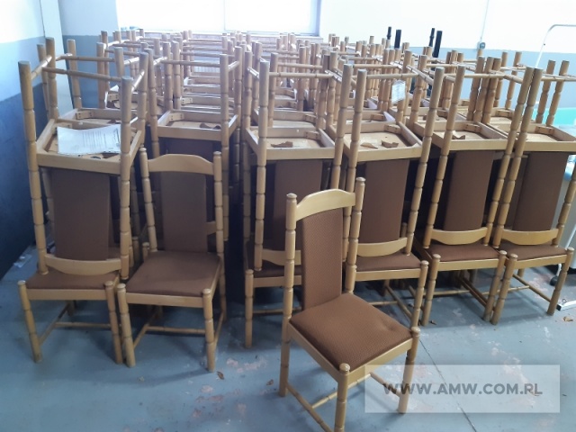 Sprzęt kwaterunkowy - krzesła tapicerowane - pakiet zawierający 50 szt. 